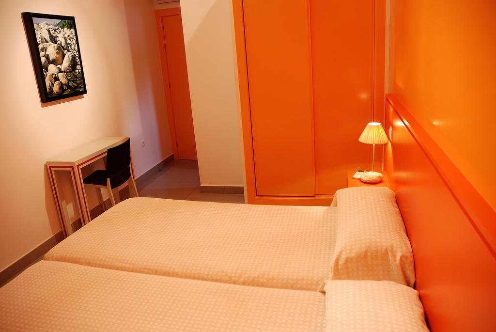 Hostal El Cardenillo Madrigal de la Vera Ruang foto