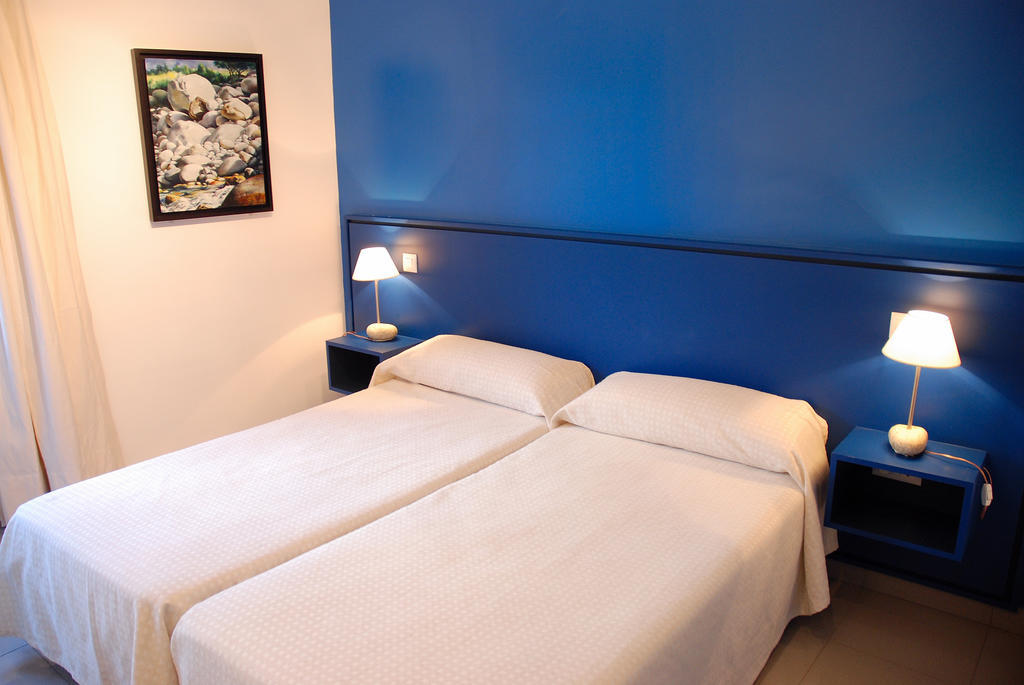Hostal El Cardenillo Madrigal de la Vera Ruang foto