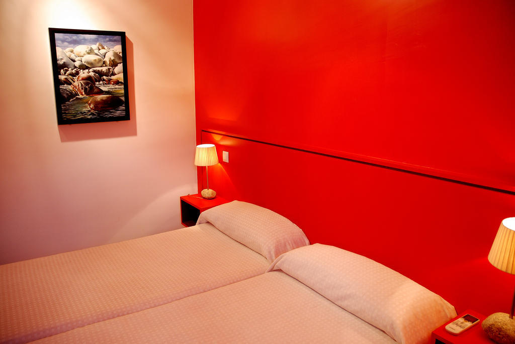 Hostal El Cardenillo Madrigal de la Vera Bagian luar foto